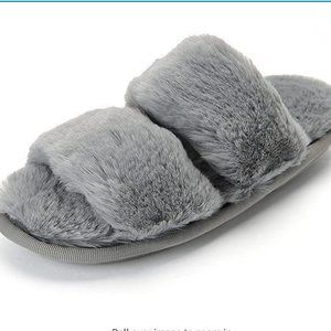 New Women's Gray Open Toe Fluffy Slippers Size Medium 6.5-7
